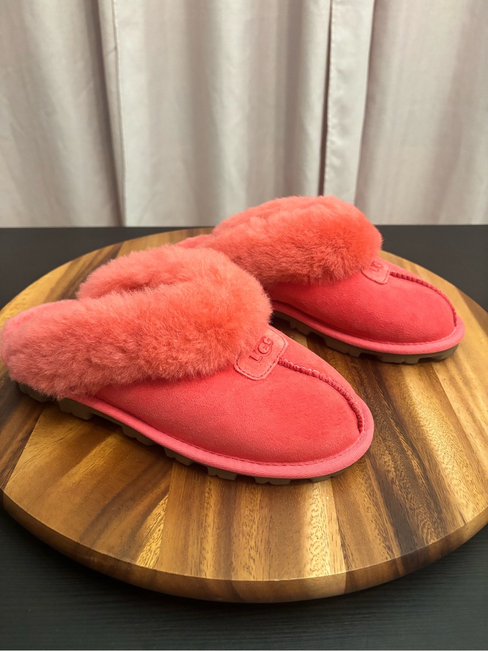 UGG Coquette Coral Slip On Slippers Size 6 Cozy Loungewear